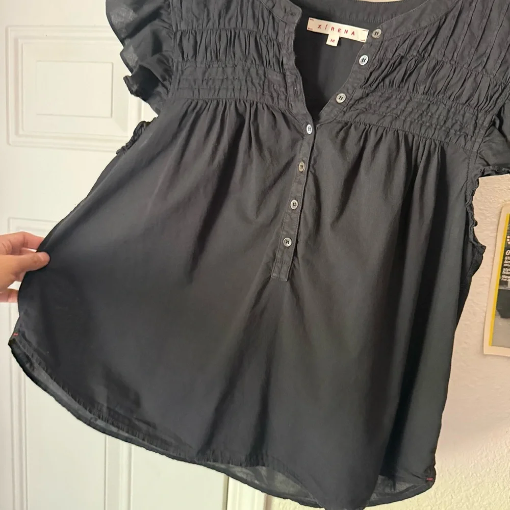 XIRENA black cotton ruffle sleeveless popover boxy cropped ruched blouse top - Picture 2 of 6